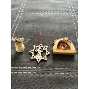 3 small Christmas ornaments